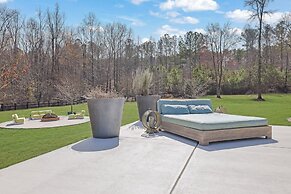 Serene Farms Hot Tub Pool Sunroom on 7 Acres