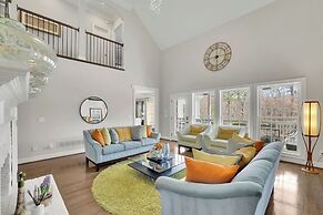 Serene Farms Hot Tub Pool Sunroom on 7 Acres