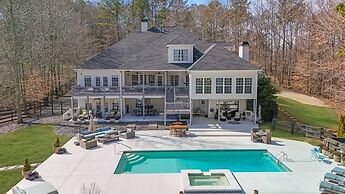 Serene Farms Hot Tub Pool Sunroom on 7 Acres
