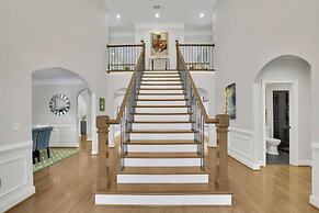 Serene Farms Hot Tub Pool Sunroom on 7 Acres