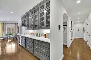 Serene Farms Hot Tub Pool Sunroom on 7 Acres