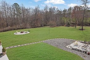 Serene Farms Hot Tub Pool Sunroom on 7 Acres