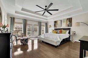 Serene Farms Hot Tub Pool Sunroom on 7 Acres