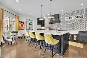 Serene Farms Hot Tub Pool Sunroom on 7 Acres