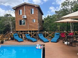 Howler Jungle House