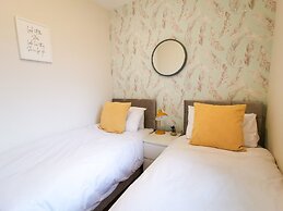 Shoreline Angel Apartments