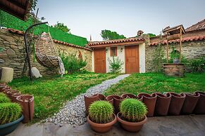 FLORA BİRGİ TAŞ KONAK