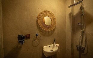 FLORA BİRGİ TAŞ KONAK