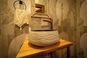 FLORA BİRGİ TAŞ KONAK