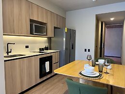 BEE Suites San José - Santa Ana