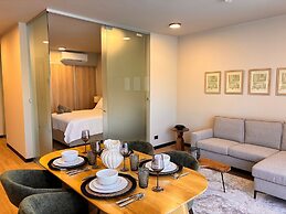 BEE Suites San José - Santa Ana
