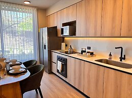 BEE Suites San José - Santa Ana