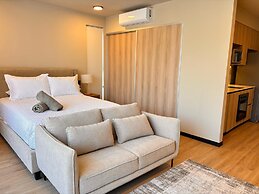 BEE Suites San José - Santa Ana