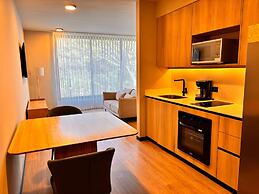 BEE Suites San José - Santa Ana