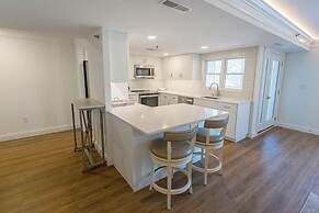 Wilmington Avenue 50 #102