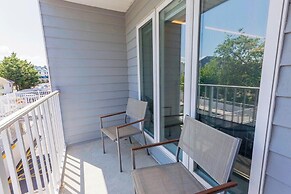 Wilmington Avenue 50 #102