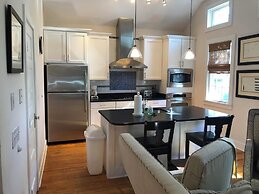 King Charles Avenue 604