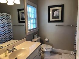 King Charles Avenue 604