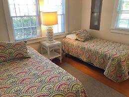 King Charles Avenue 604