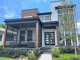 Sandalwood Street 306