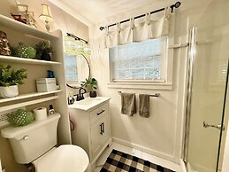 Philadelphia Street 17 #1