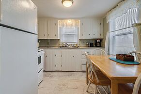 Laurel Street Garage APT 210