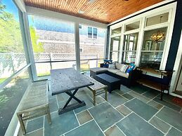 Scarborough Avenue 303