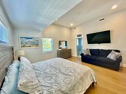 Scarborough Avenue 303