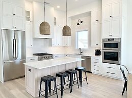 Collins Avenue 26