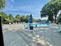 Newbold Square 11