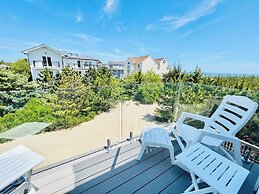 SEA Strand Court 3 #22