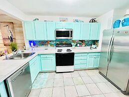 SEA Strand Court 3 #22