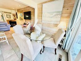 SEA Strand Court 3 #22