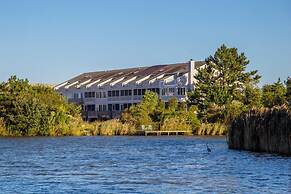 SEA Strand Court 3 #22