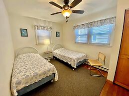 Hickman Street 7 1ST Floor