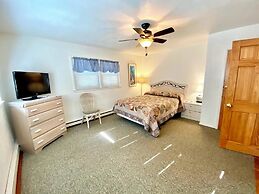 Hickman Street 7 1ST Floor