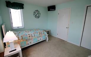 Bellevue Street 4 #6