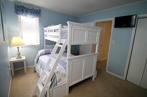 Bellevue Street 4 #6