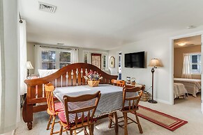 King Charles Avenue 1303