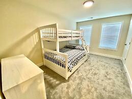 Venice Court 21675