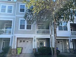 Catalina Circle 21307