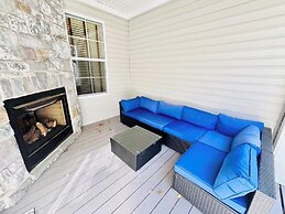 Catalina Circle 21307