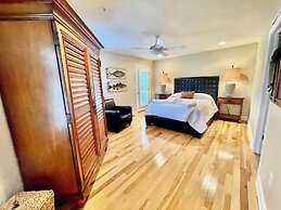 Blacstone Avenue 38285