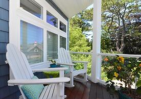 Blacstone Avenue 38285