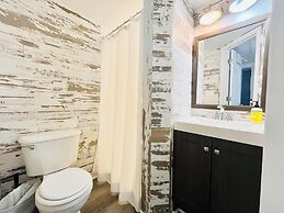 Saulsbury Street 23 #1