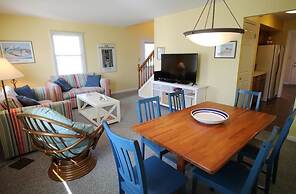 King Charles Avenue 408 #1