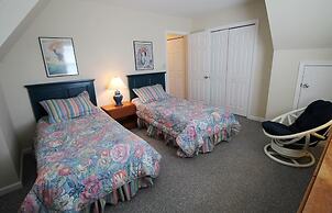 King Charles Avenue 408 #1