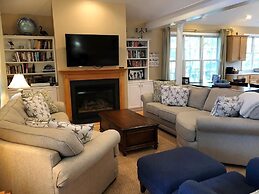 Cardinal Lane 15