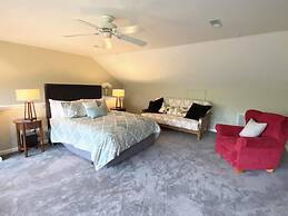 Canal Landing Court 36