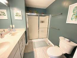 Canal Landing Court 36